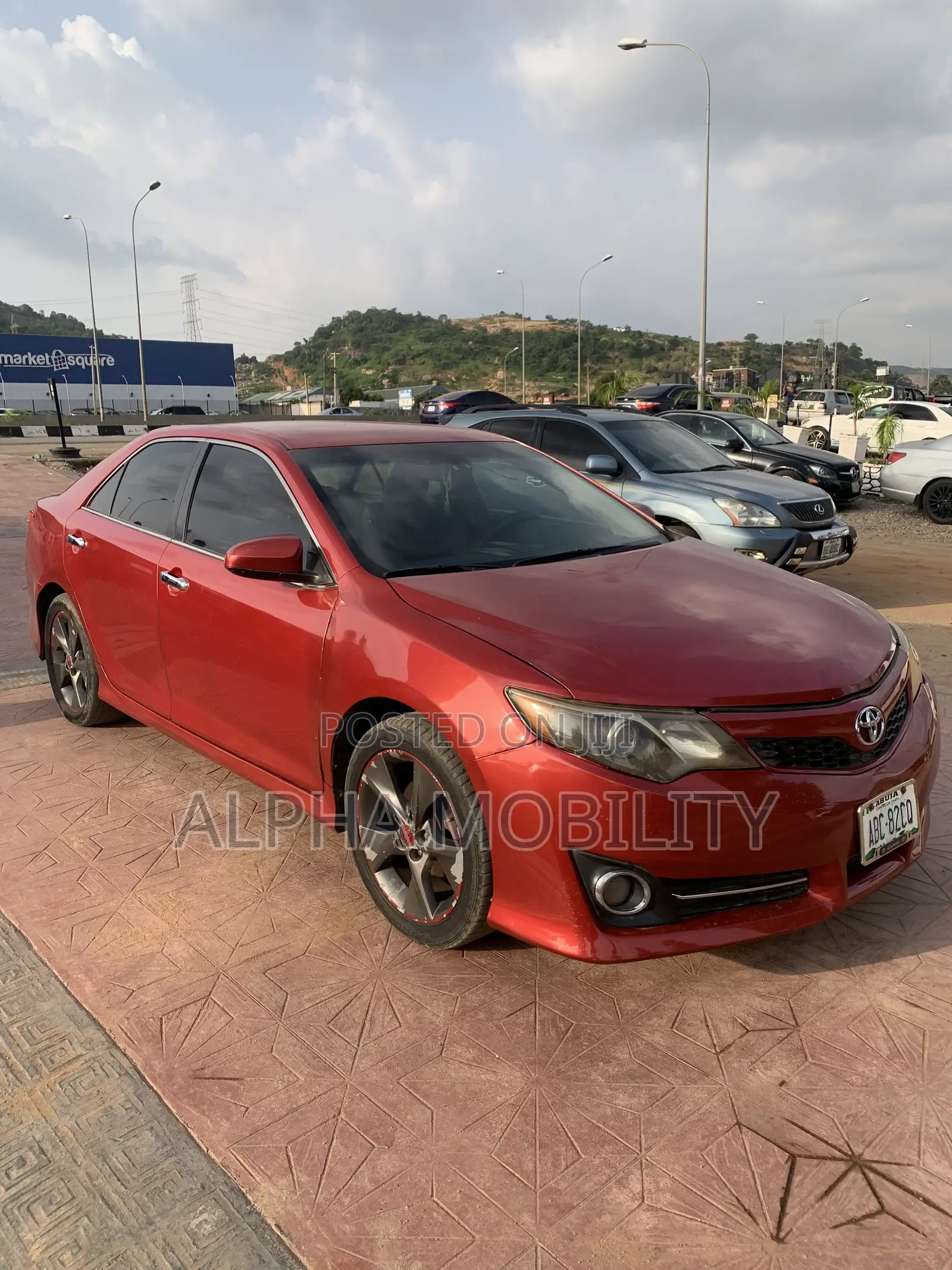 Toyota Camry SE 4dr Sedan (2.5L 4cyl 6A) 2013 Red