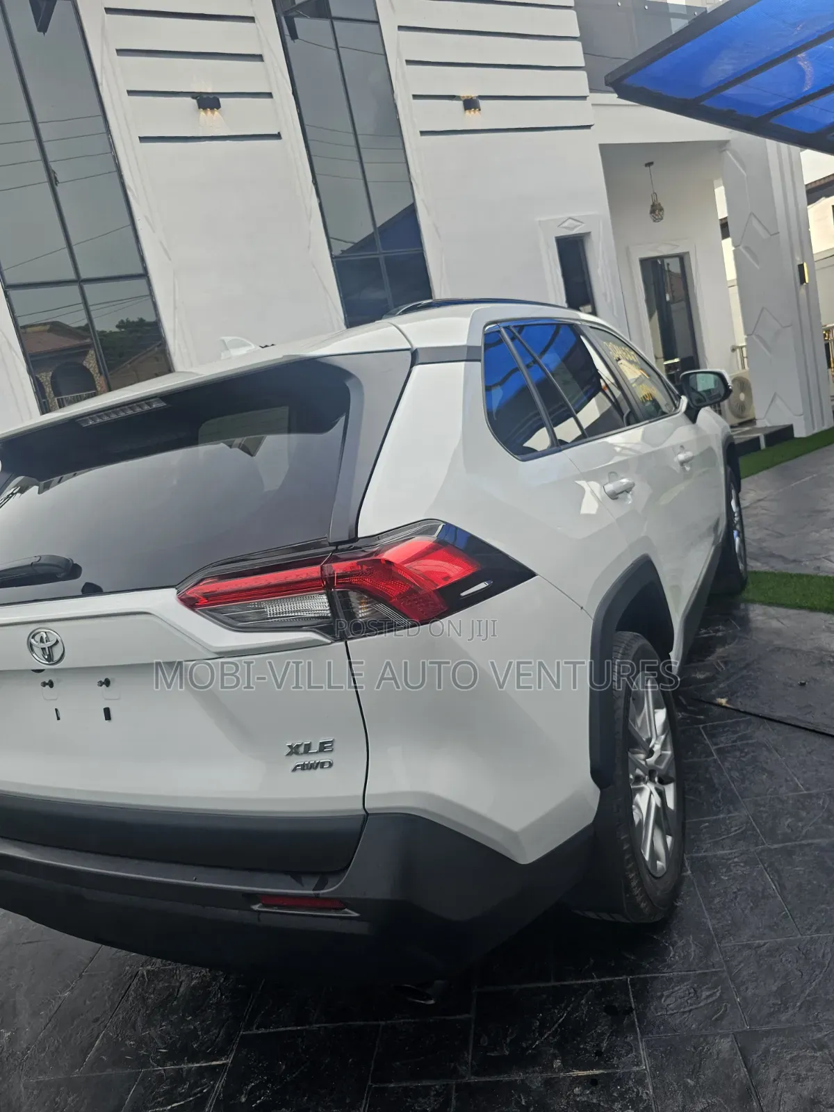 Toyota RAV4 2025 White