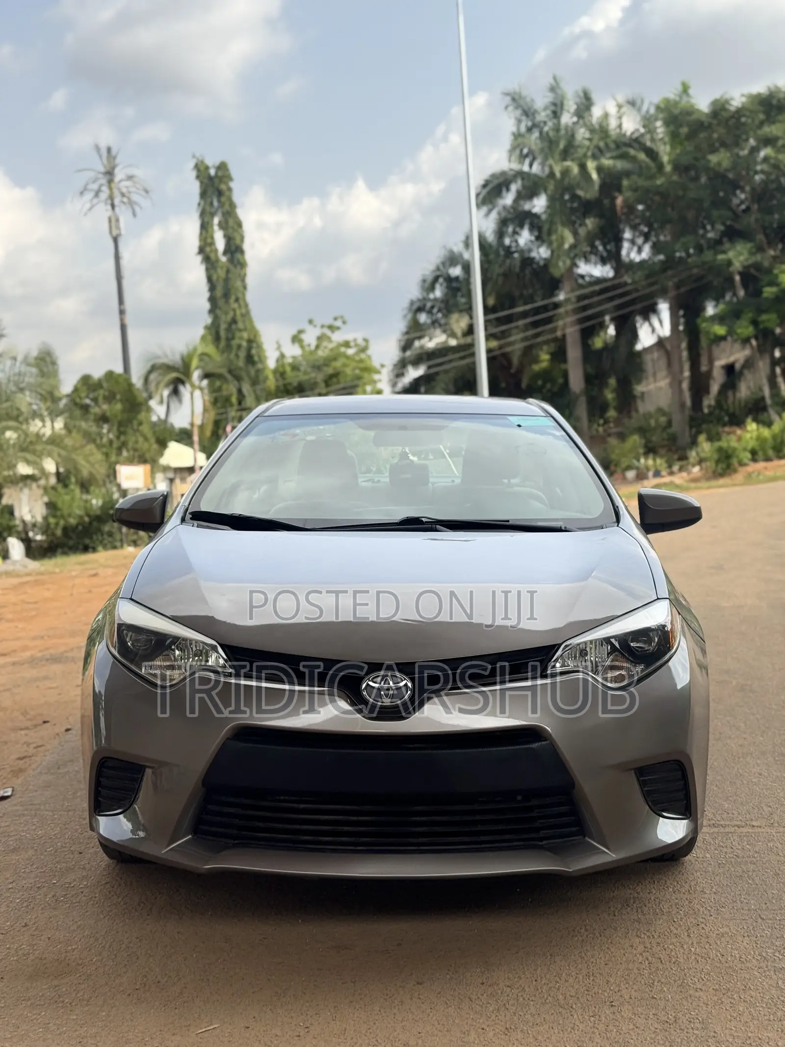 Toyota Corolla LE 4dr Sedan (1.8L 4cyl CVT) 2015 Gray