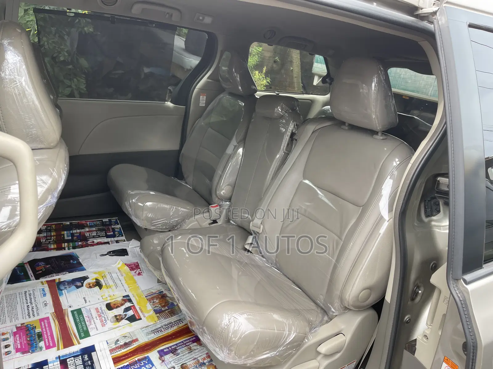 Toyota Sienna 2015 Gold