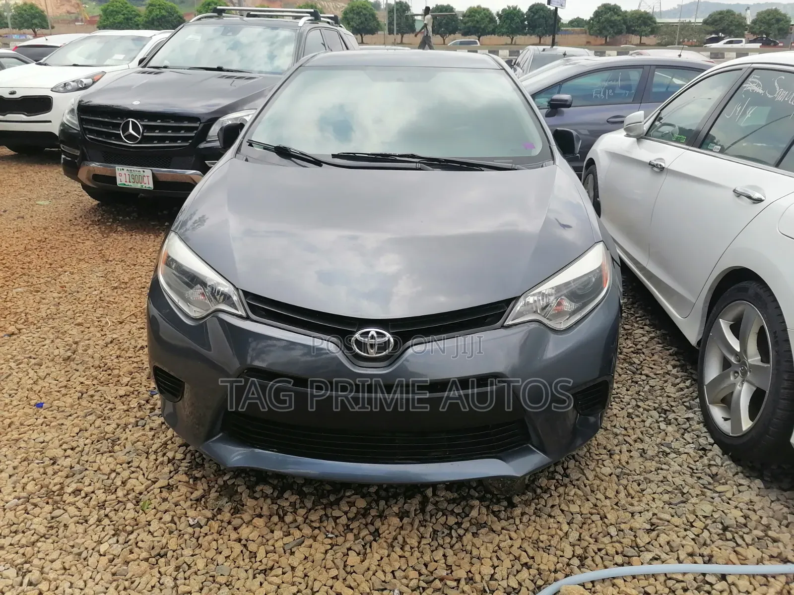 Toyota Corolla LE 4dr Sedan (1.8L 4cyl CVT) 2014 Gray