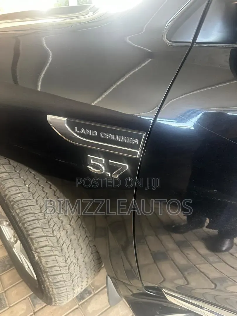 Toyota Land Cruiser 2021 Black