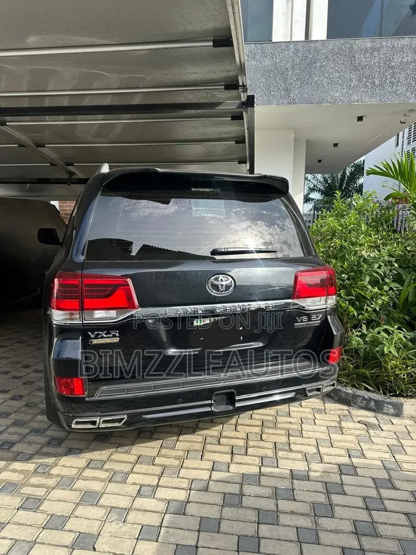 Toyota Land Cruiser 2021 Black