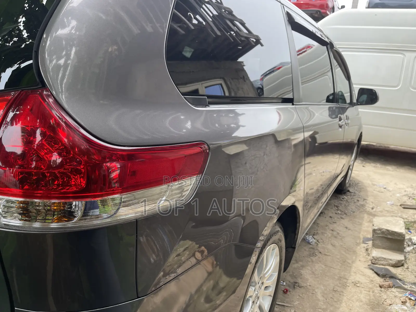 Toyota Sienna XLE 7-Passenger 4dr Minivan AWD (3.5L 6cyl 6A) 2014 Gray