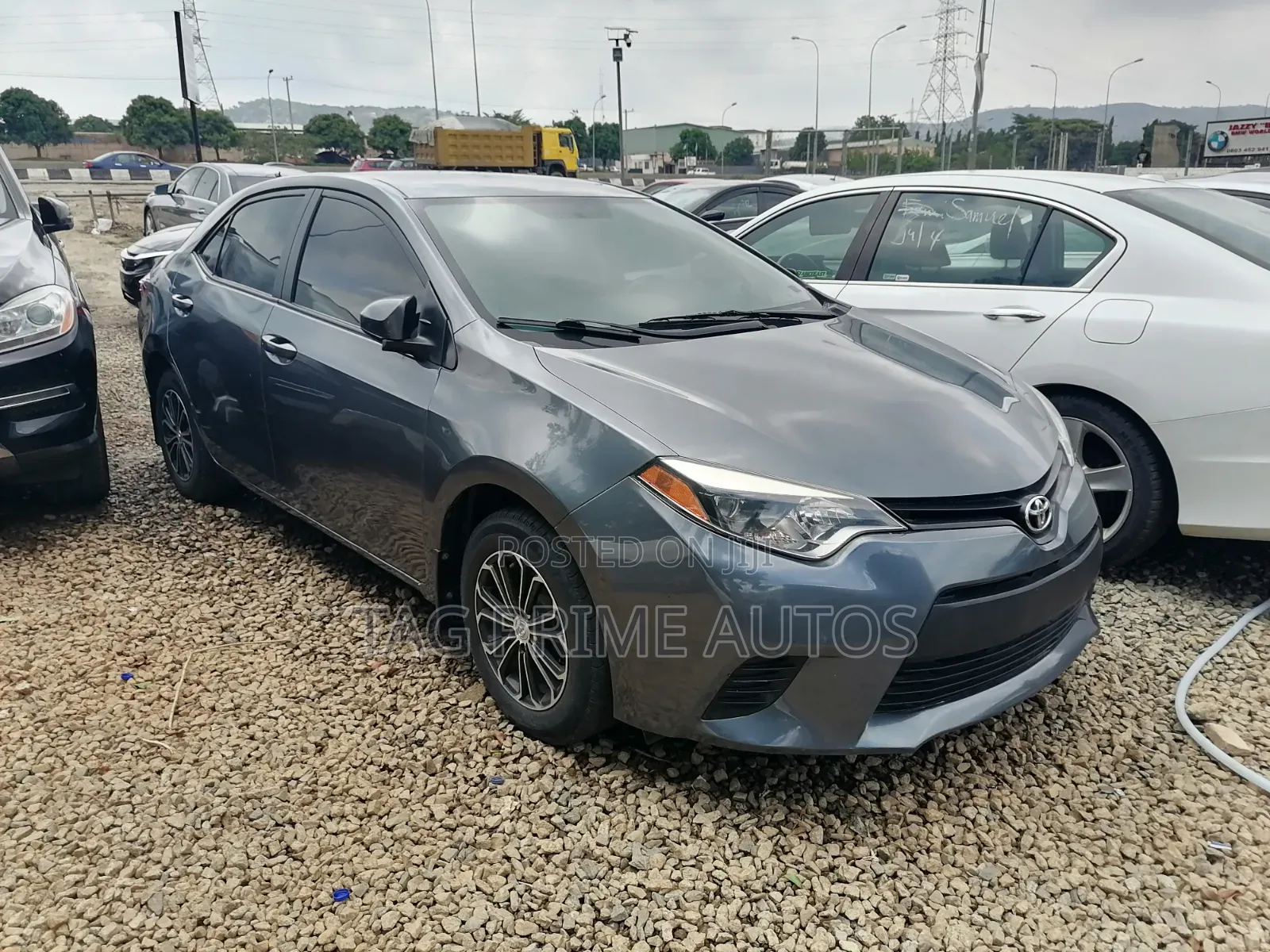Toyota Corolla LE 4dr Sedan (1.8L 4cyl CVT) 2014 Gray