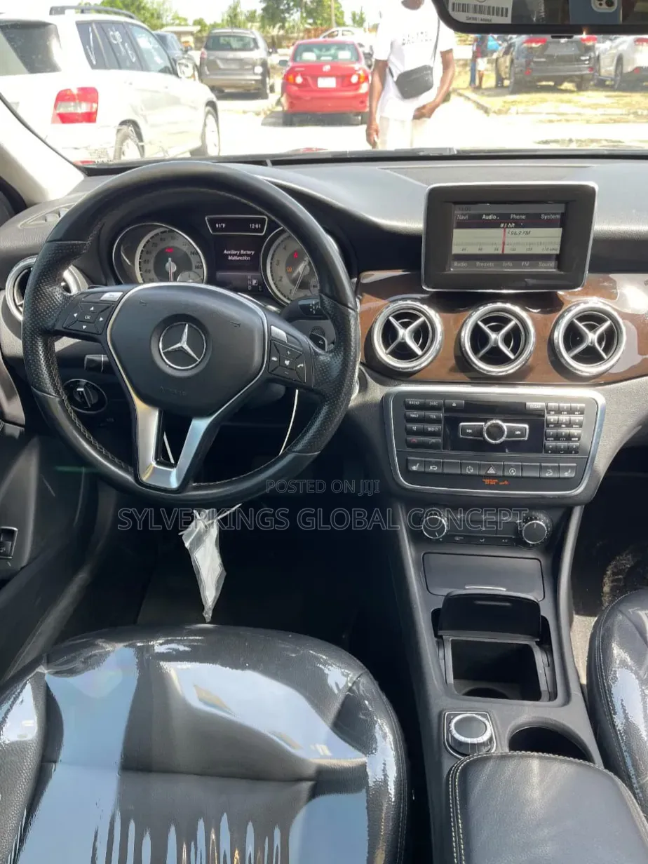 Mercedes-Benz GLA 250 2015 Black