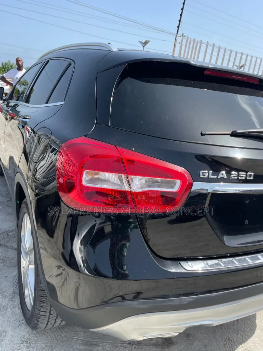 Mercedes-Benz GLA 250 2015 Black