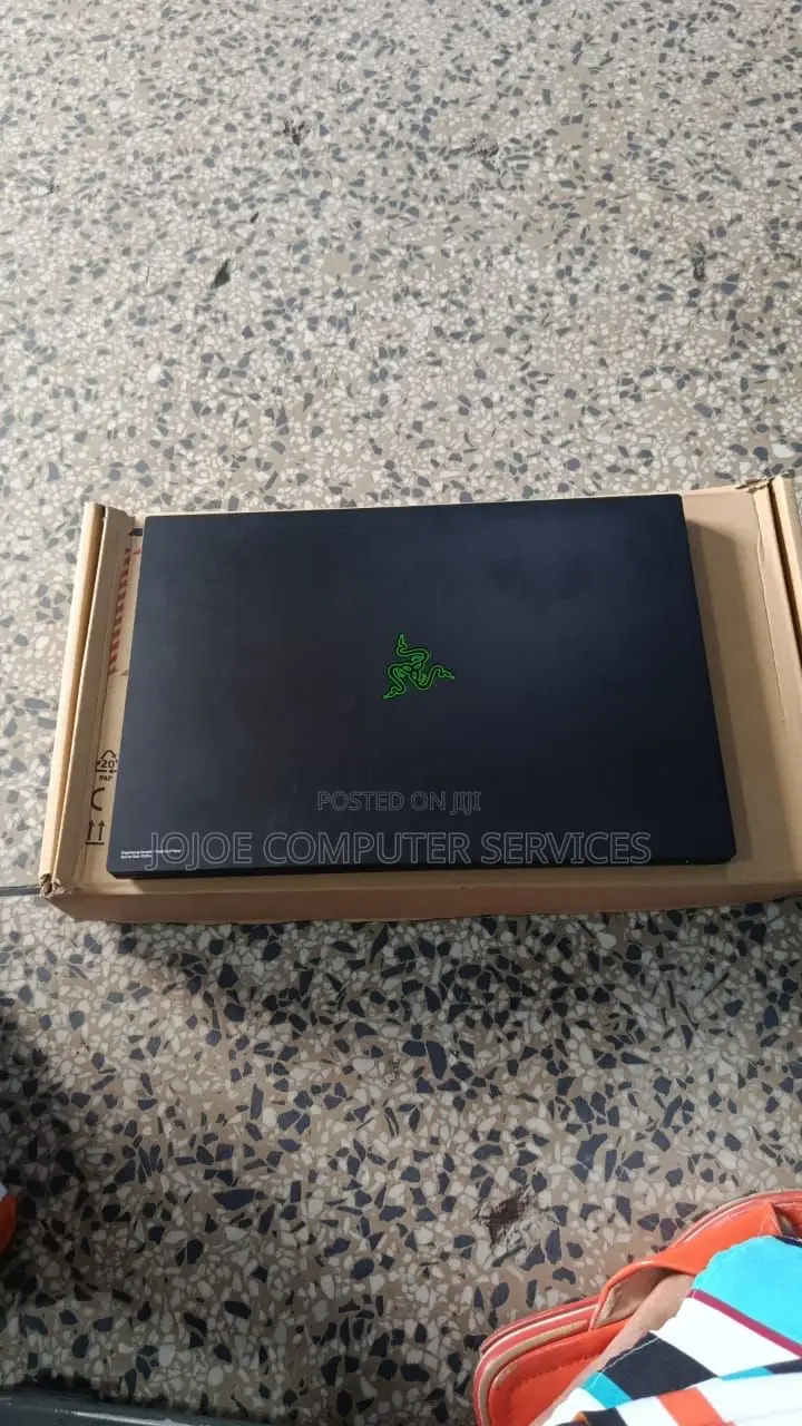 Laptop Razer Blade 24GB Intel Core i9 SSD 1T