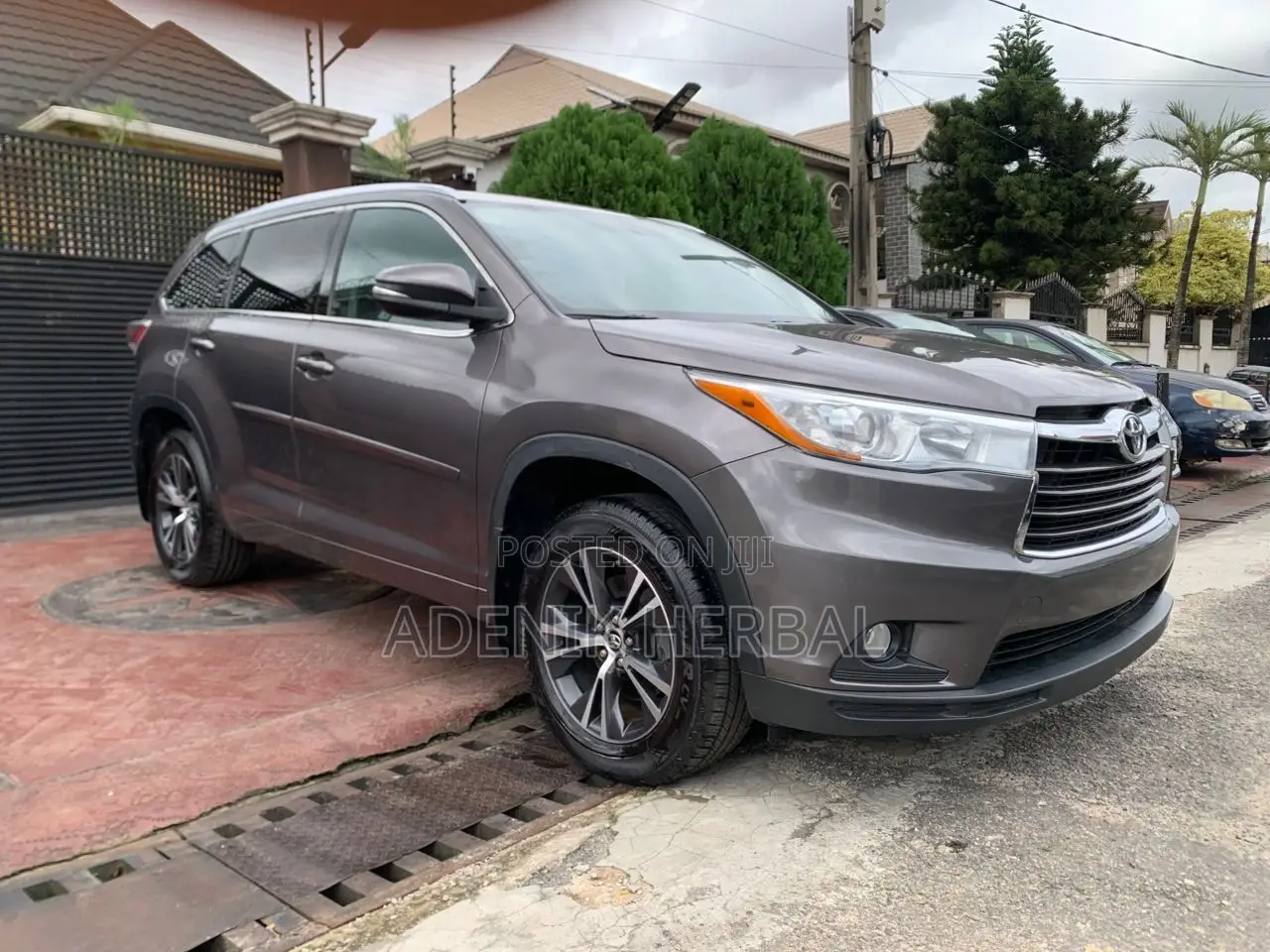 Toyota Highlander XLE V6 4x2 (3.5L 6cyl 6A) 2016 Gray