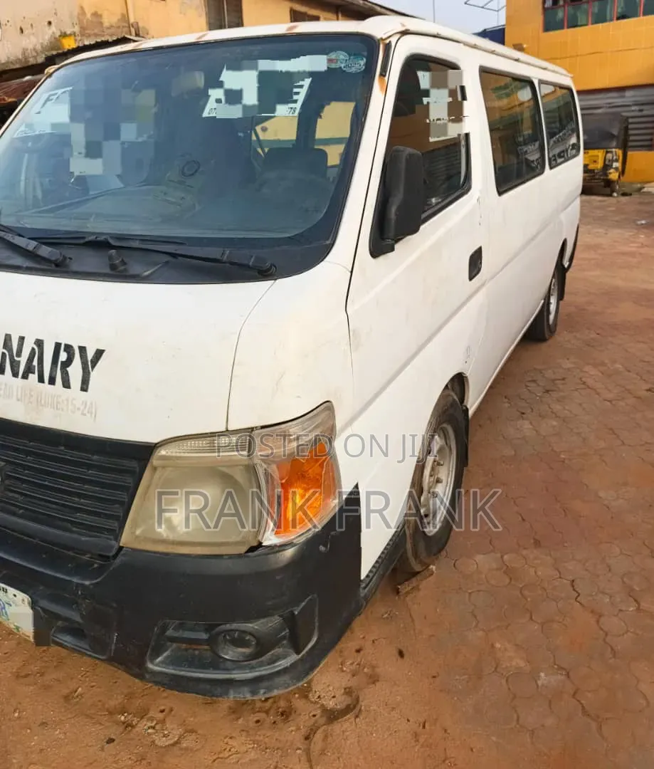 Nissan Caravan (Urvan) 2006 White