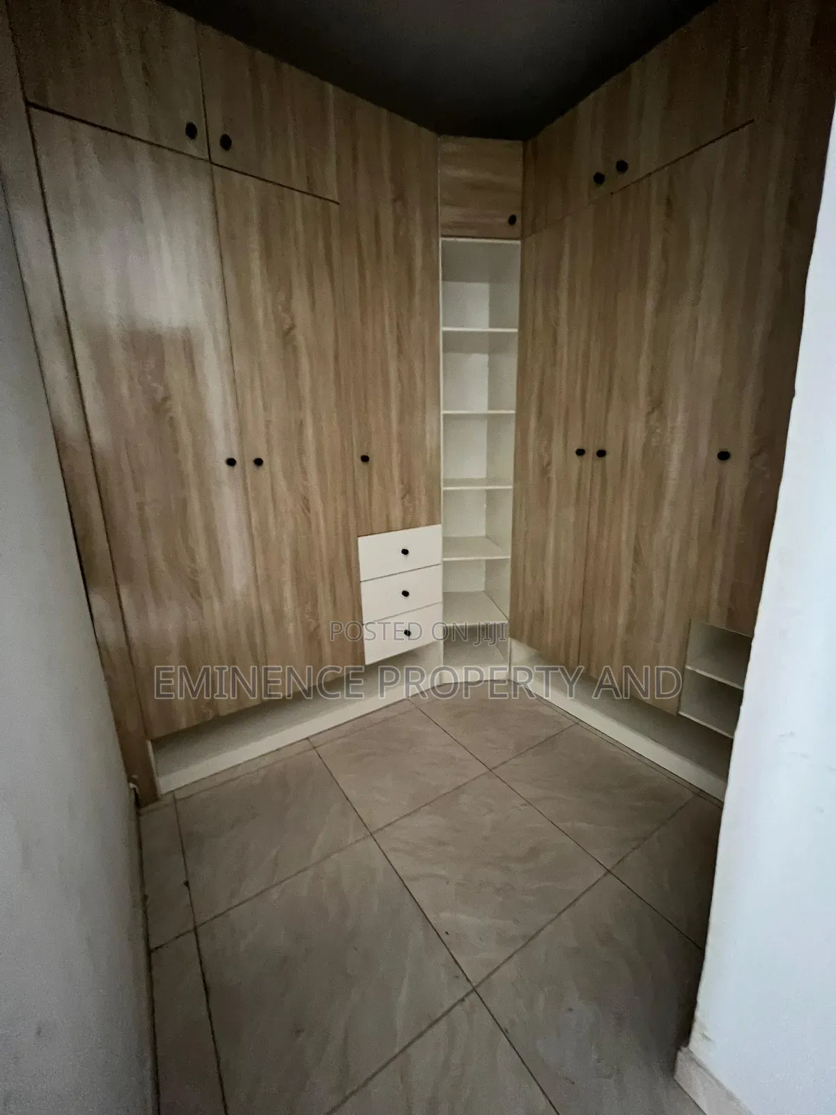 4bdrm Duplex in VGC / Ajah for rent