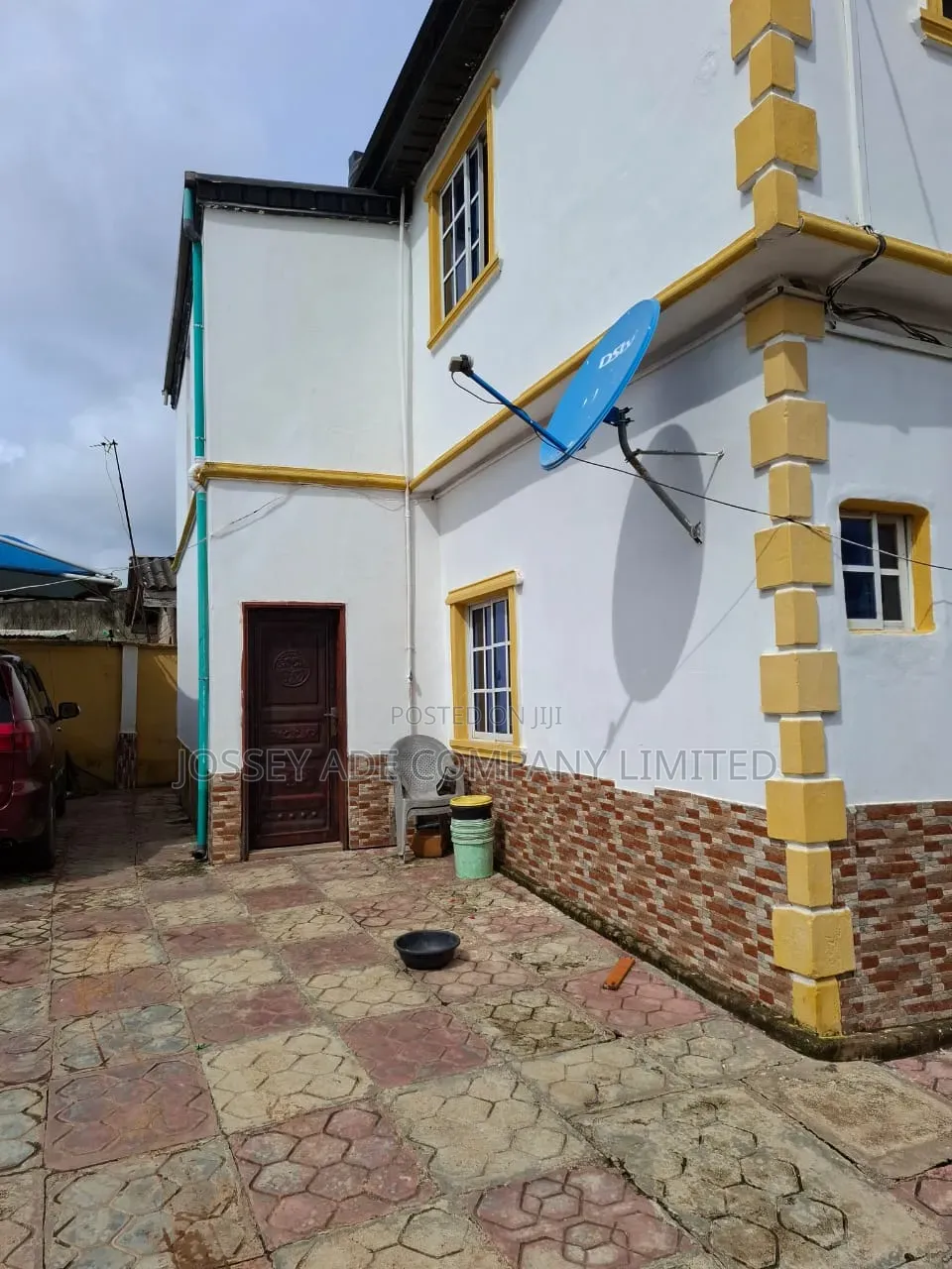 Furnished 3bdrm Block of Flats in Ipaja / Ipaja for sale