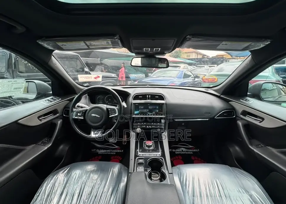 Jaguar F-Pace 2017 Black