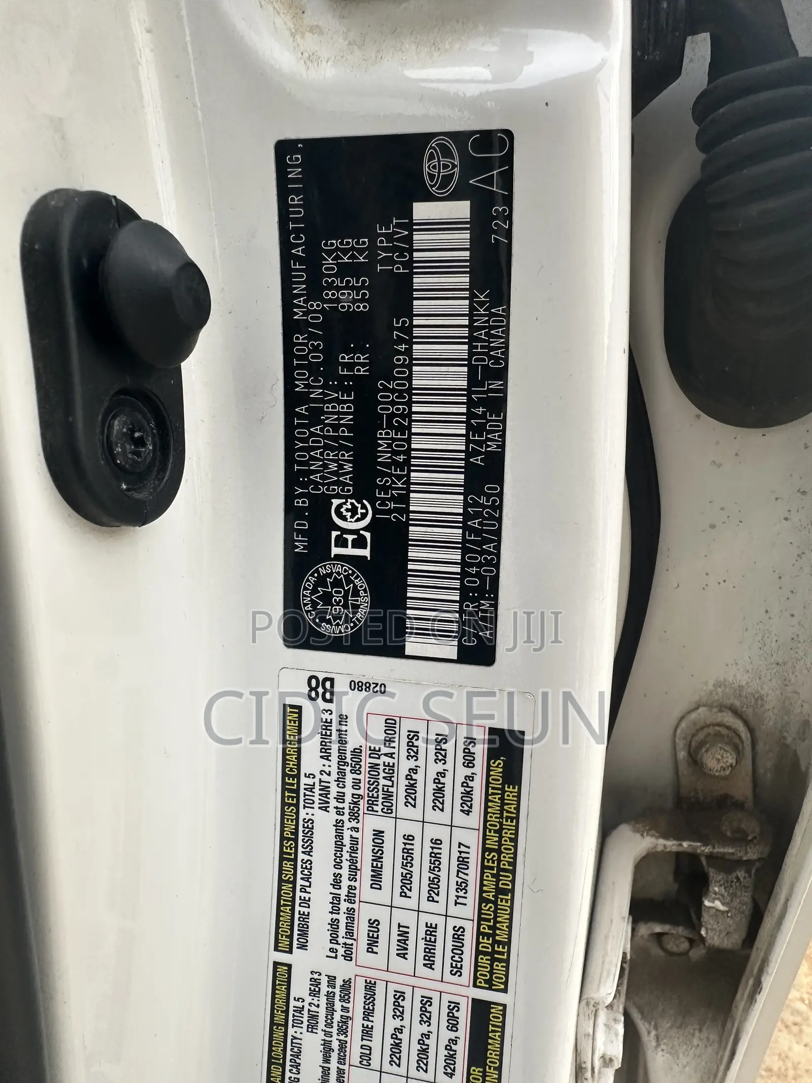 Toyota Matrix XR Hatchback FWD (1.8L 4cyl 4A) 2008 White