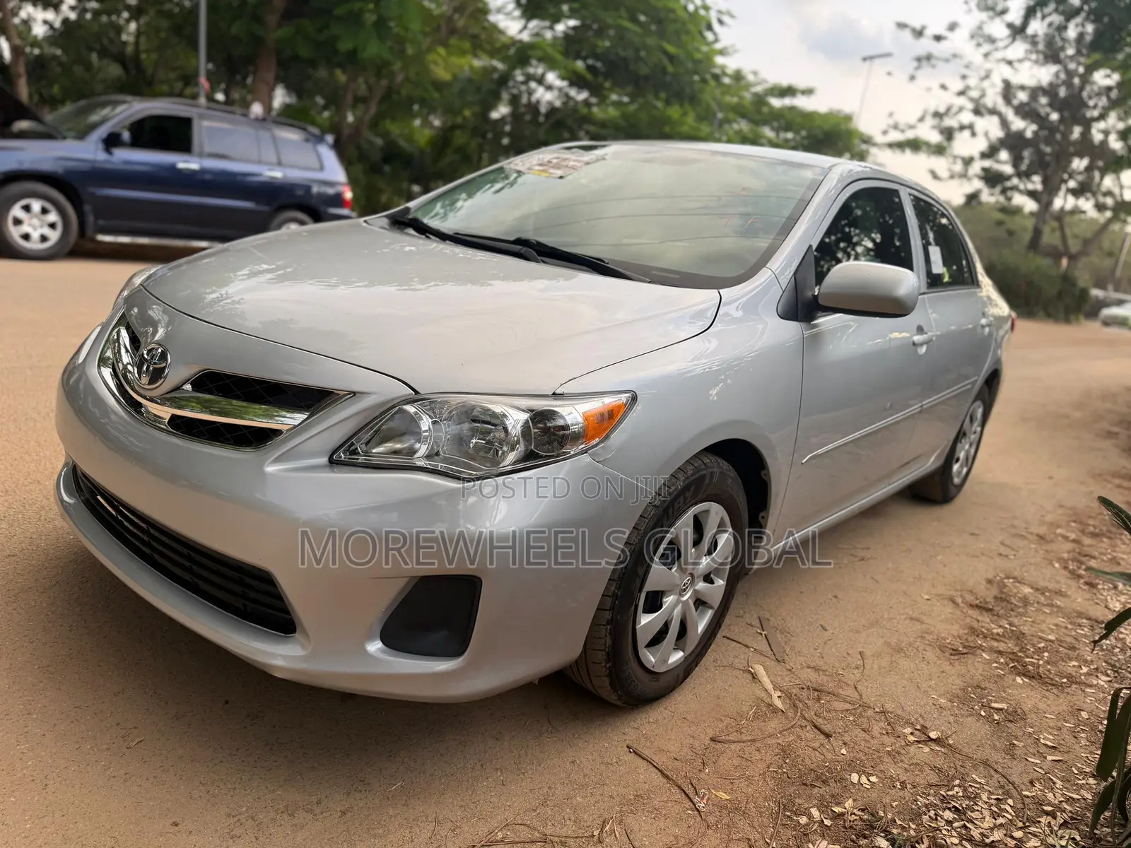 Toyota Corolla LE 4dr Sedan (1.8L 4cyl 4A) 2012 Silver