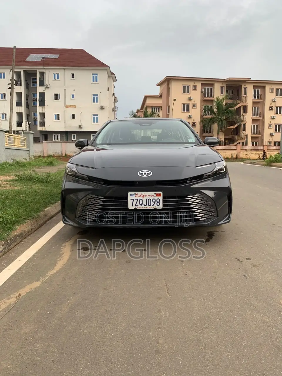 New Toyota Camry XLE 2025 Black