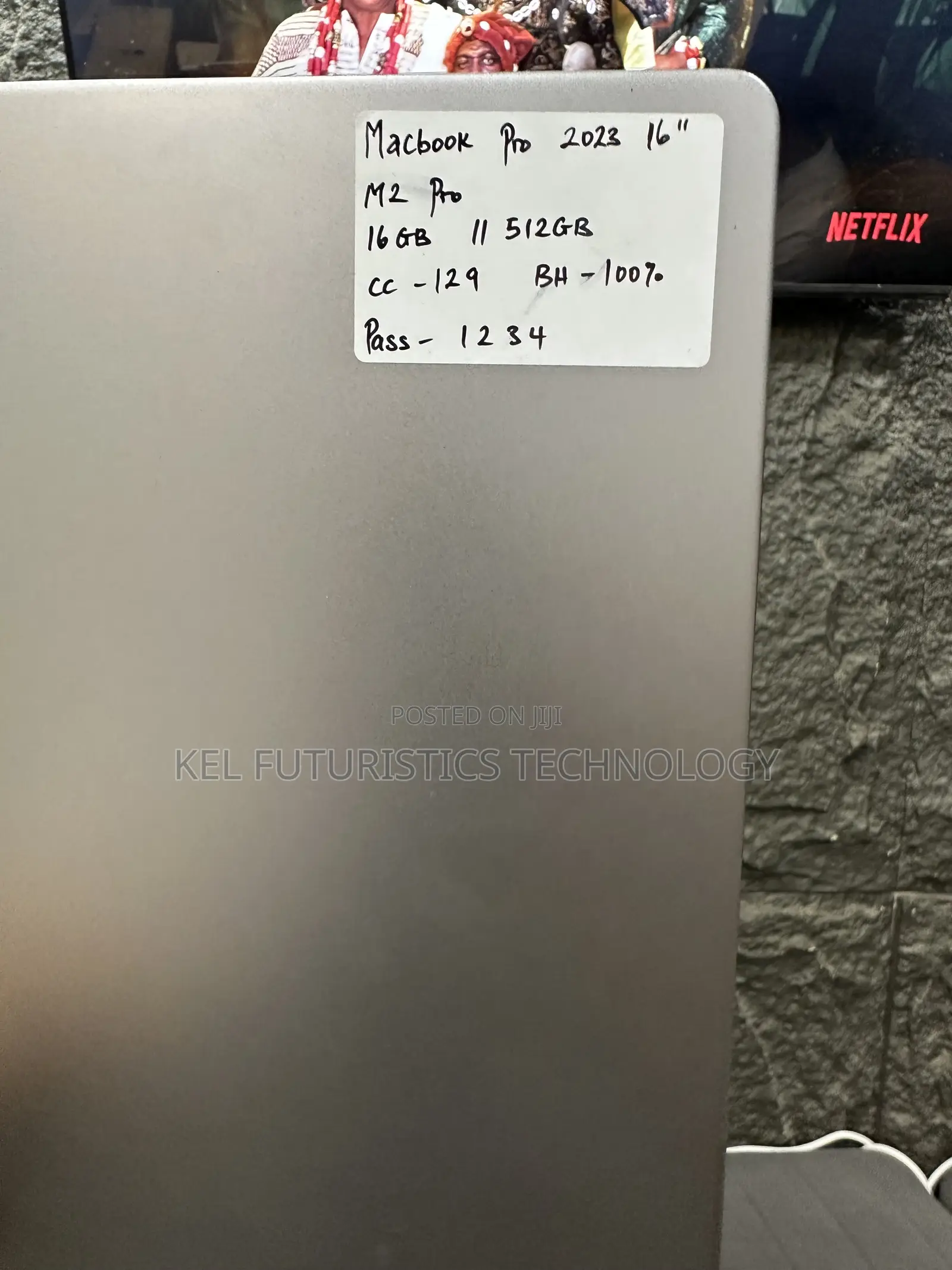 Laptop Apple MacBook Pro 2023 M2 Pro 16GB Apple M2 SSD 512GB