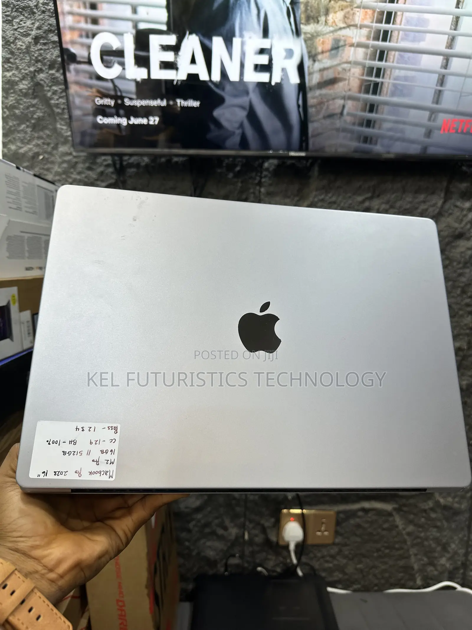 Laptop Apple MacBook Pro 2023 M2 Pro 16GB Apple M2 SSD 512GB