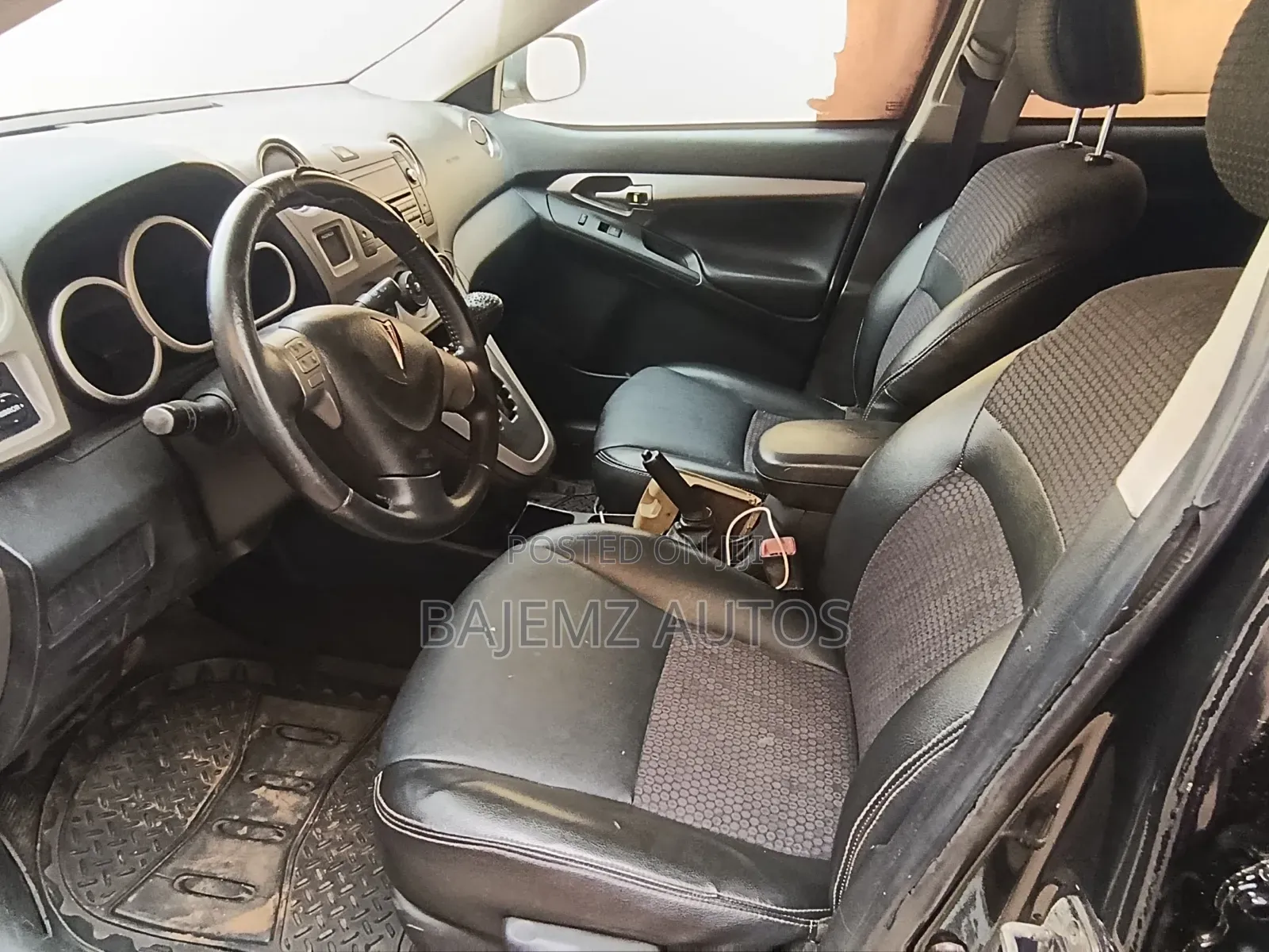 Pontiac Vibe 2010 Black