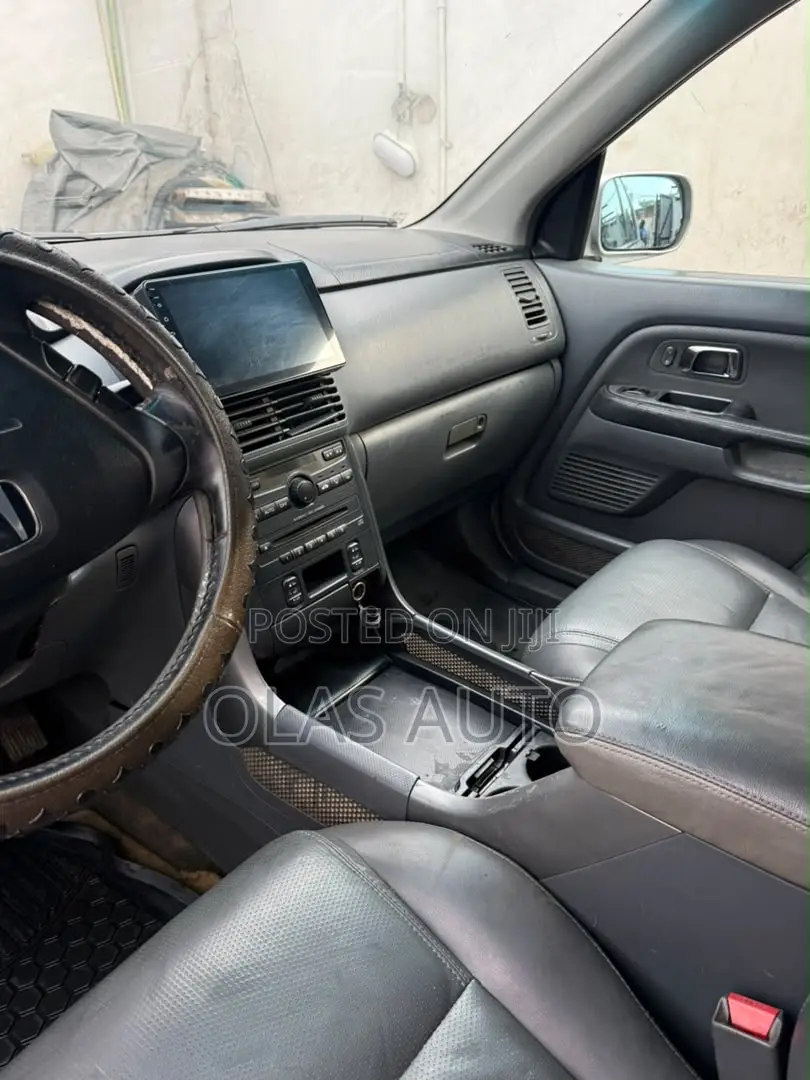 Honda Pilot 2005 Silver