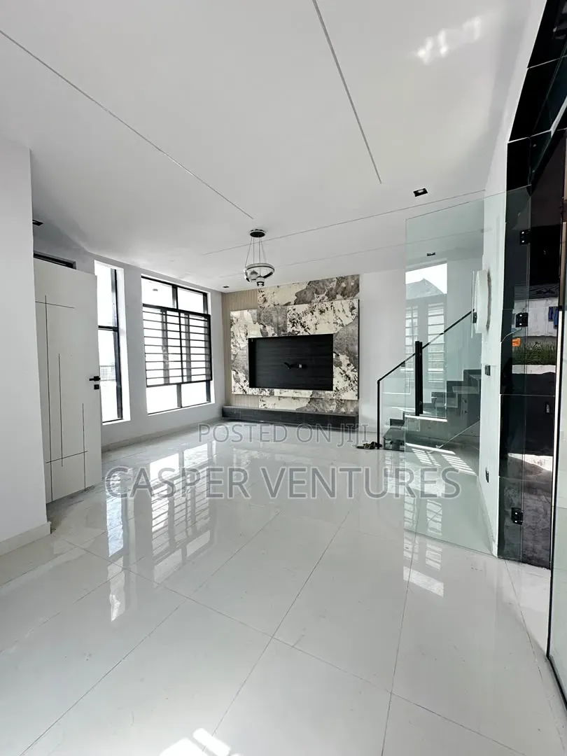 4bdrm Duplex in Lekki County, Ikota for sale