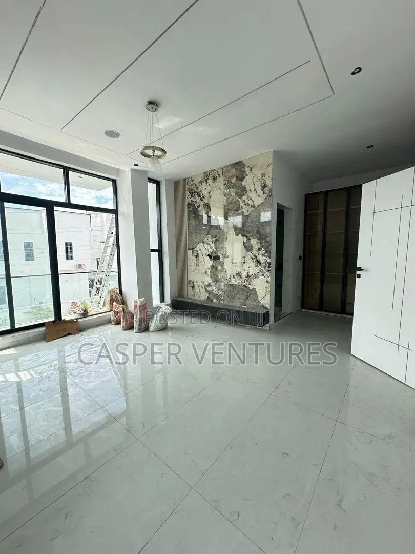 4bdrm Duplex in Lekki County, Ikota for sale