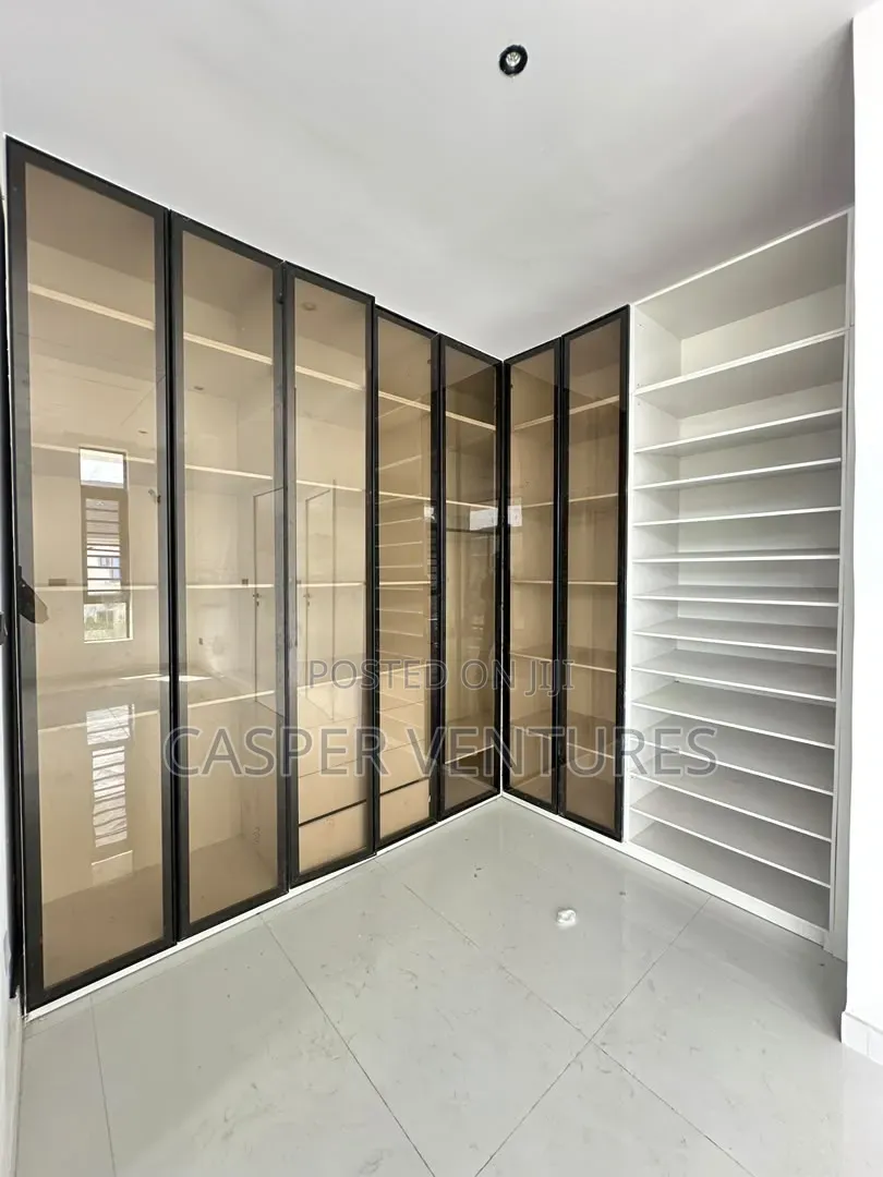 4bdrm Duplex in Lekki County, Ikota for sale