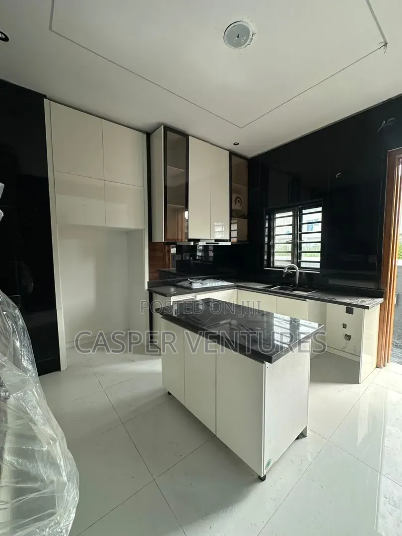 4bdrm Duplex in Lekki County, Ikota for sale
