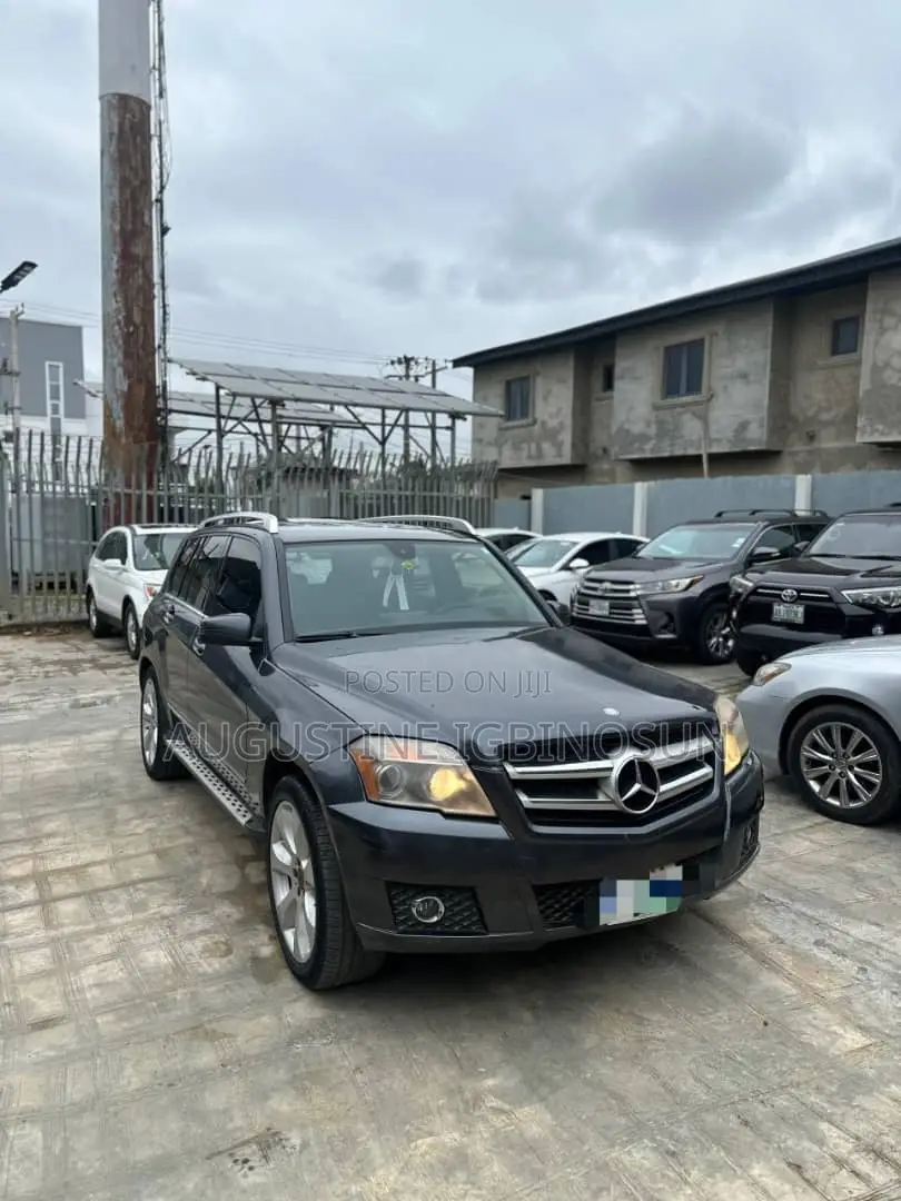 Mercedes-Benz GLK-Class 2010 Gray