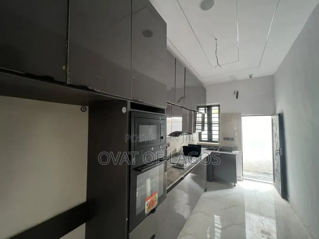 2bdrm Duplex in Lekki Scheme 2 for sale
