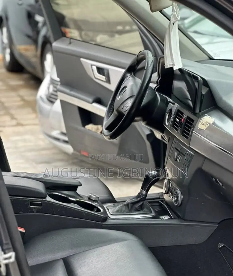 Mercedes-Benz GLK-Class 2010 Gray