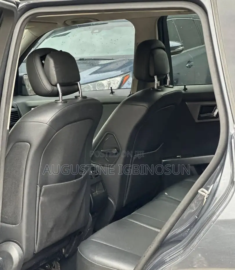 Mercedes-Benz GLK-Class 2010 Gray