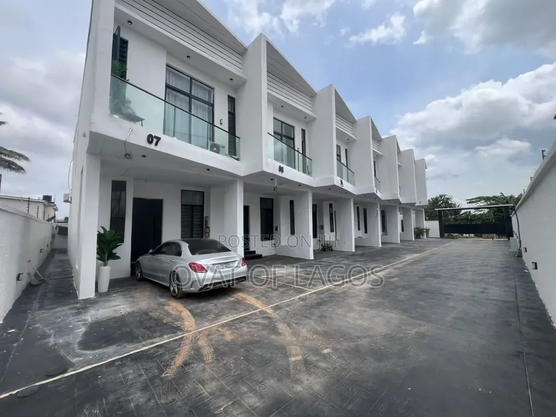 4bdrm Duplex in Lekki Scheme 2 for sale