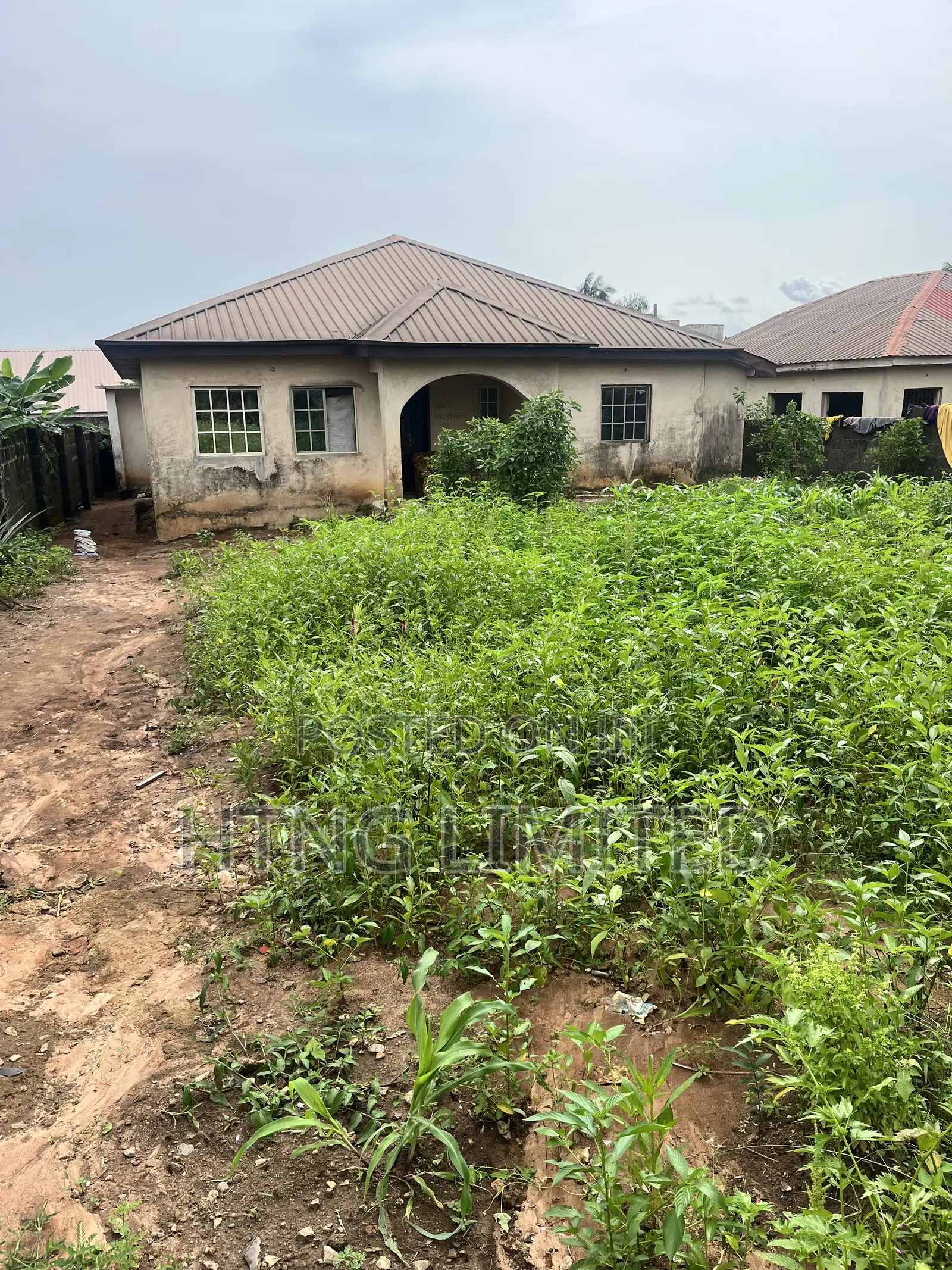3bdrm Bungalow in Awesu, Igbogbo for sale