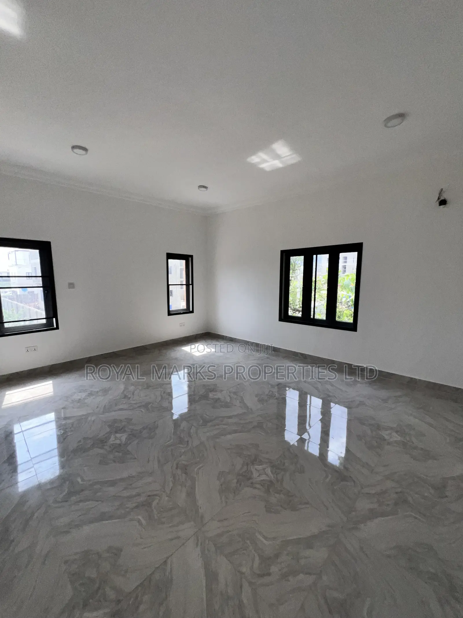 3bdrm Block of Flats in Katampe (Main) for sale