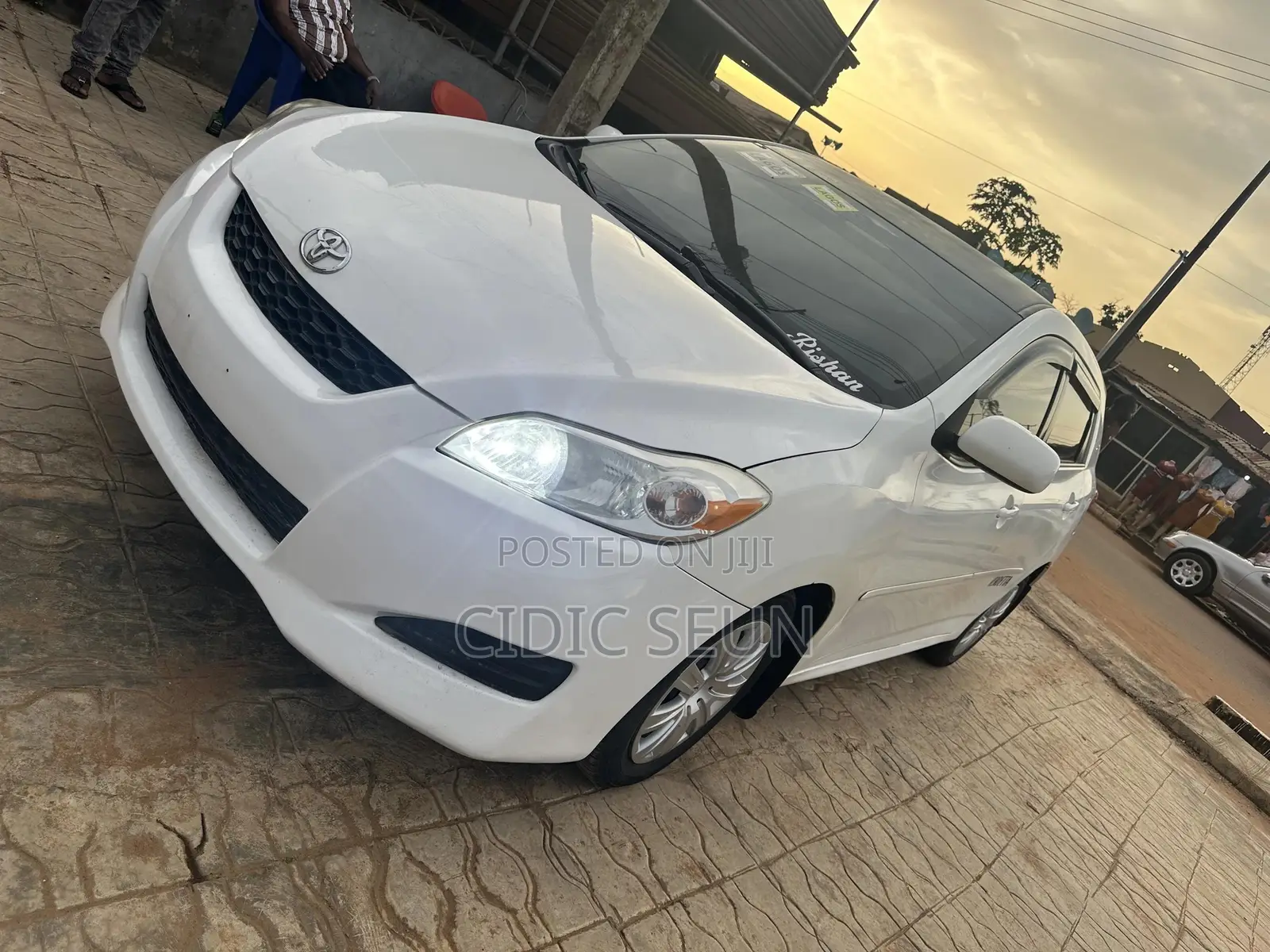 Toyota Matrix XR Hatchback FWD (1.8L 4cyl 4A) 2008 White