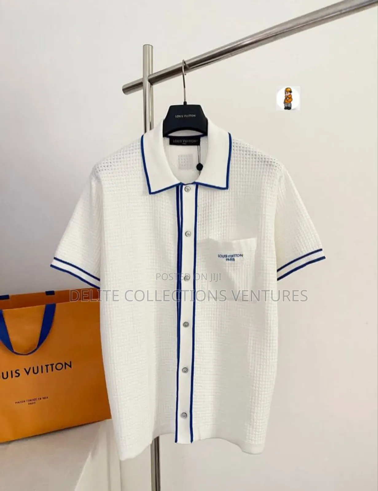 *Louis Vuitton Waffle Signature Short-Sleeved Shirt*
*Available I