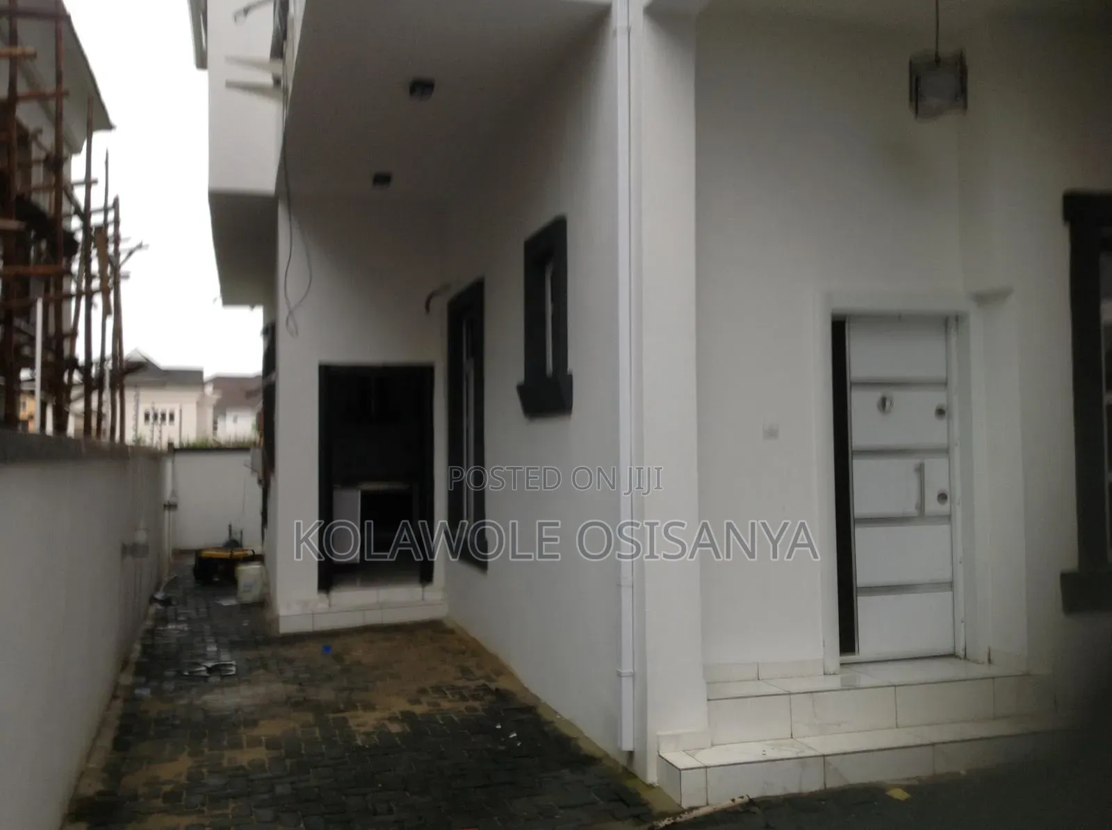4bdrm Duplex in Ikota for sale