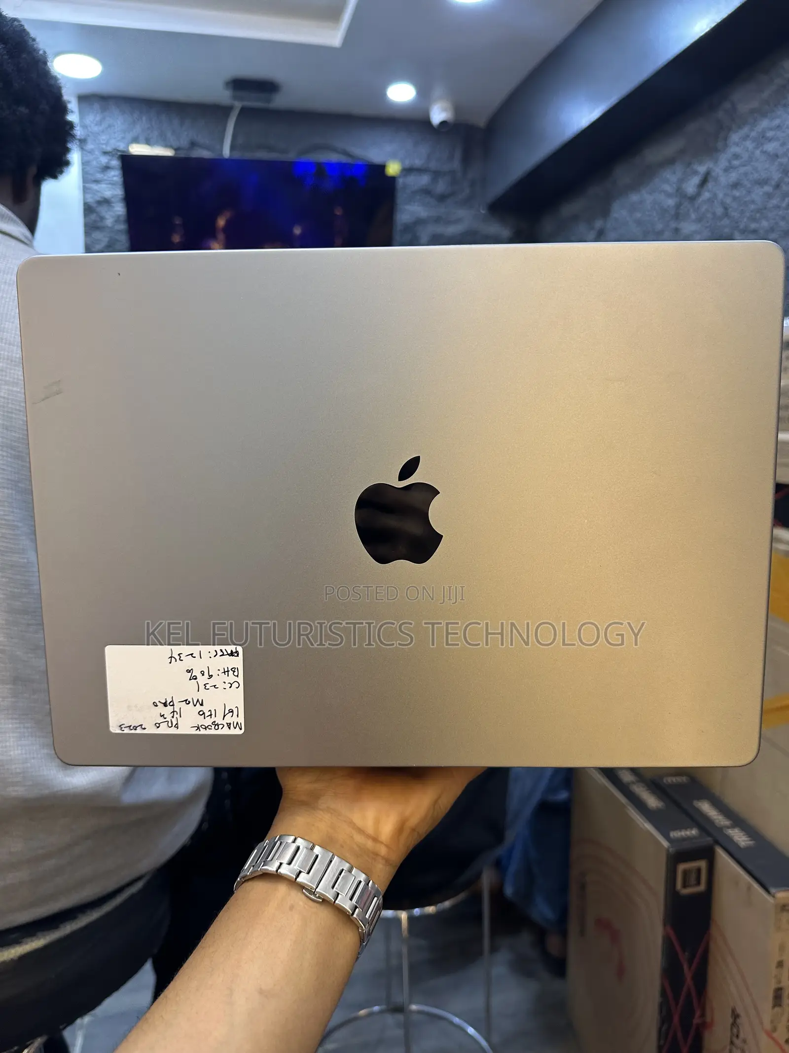 Laptop Apple MacBook Pro 2023 M2 Pro 16GB Apple M2 SSD 1T