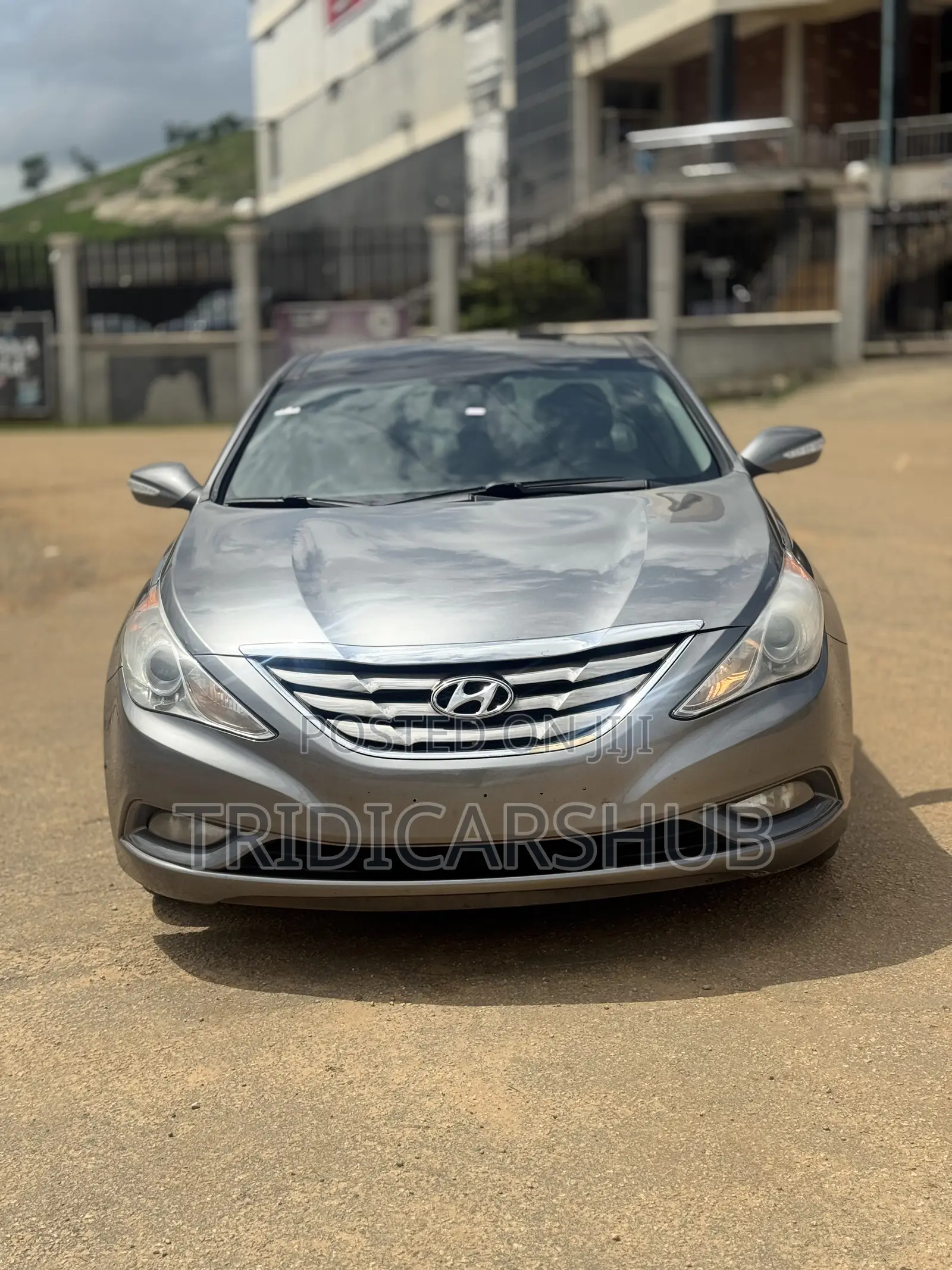 Hyundai Sonata Limited Sedan FWD (2.4L 4cyl 6A) 2013 Silver