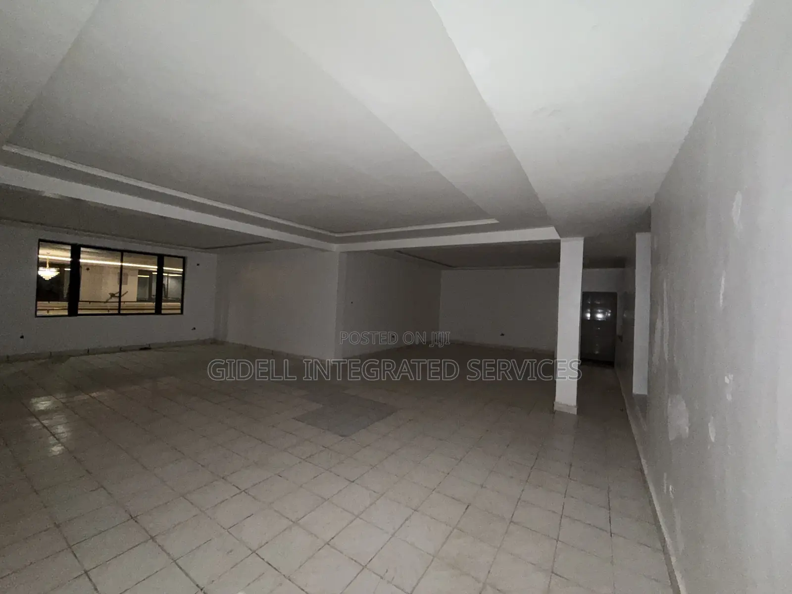 96sqm on the Third Floor in an Office Complex With Elevators
