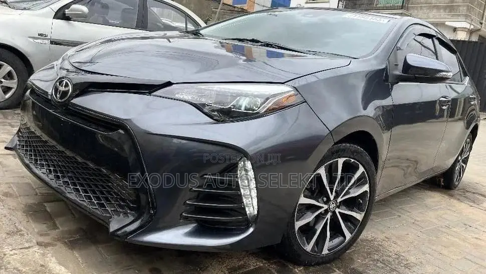 Toyota Corolla SE 4dr Sedan (1.8L 4cyl CVT) 2017 Black