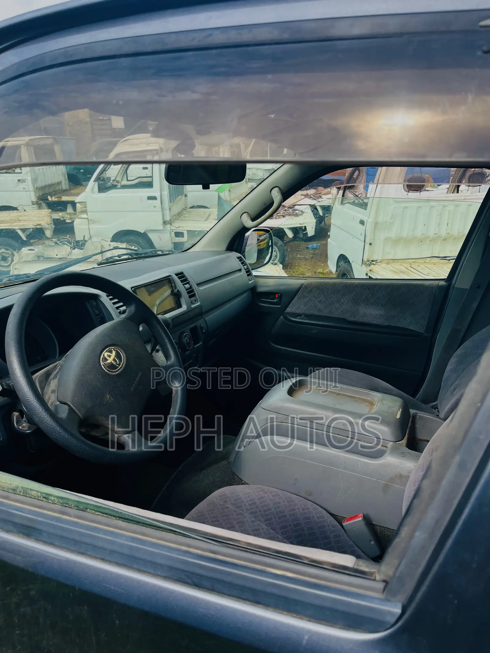 Toyota HiAce 2016 Grey