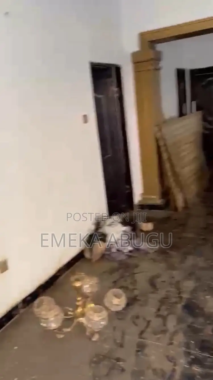 3bdrm Block of Flats in Ologuneru for rent
