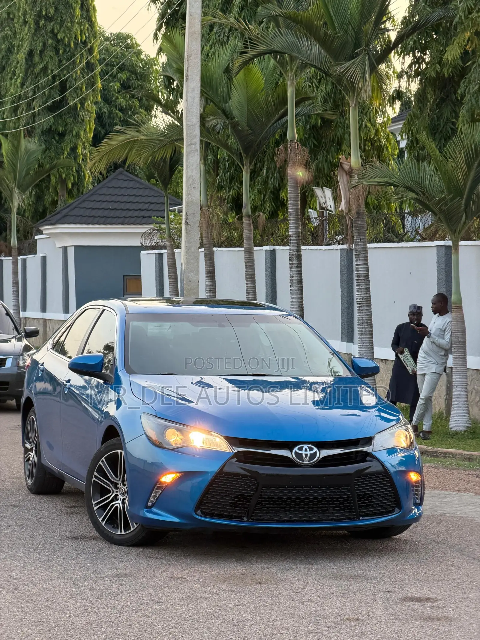 Toyota Camry SE w/Special Edition Pkg (2.5L 4cyl 6A) 2016 Blue