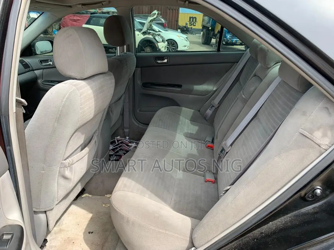 Toyota Camry LE 4dr Sedan (2.4L 4cyl 5A) 2005 Black