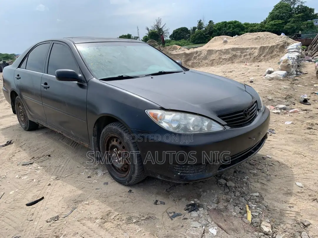 Toyota Camry LE 4dr Sedan (2.4L 4cyl 5A) 2005 Black
