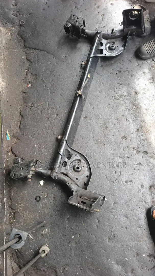 Back Beam Nissan Versa 2008