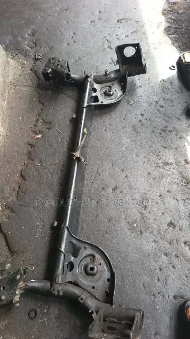 Back Beam Nissan Versa 2008