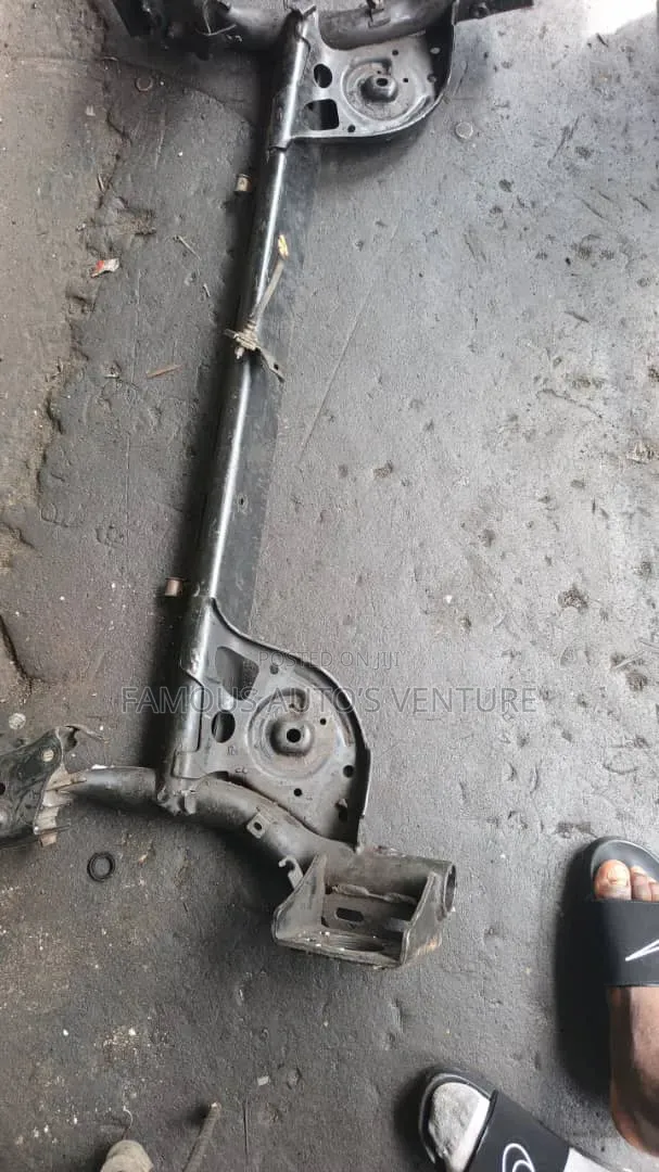 Back Beam Nissan Versa 2008